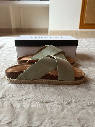 Sandalias Virucci talla 39 nuevas con caja