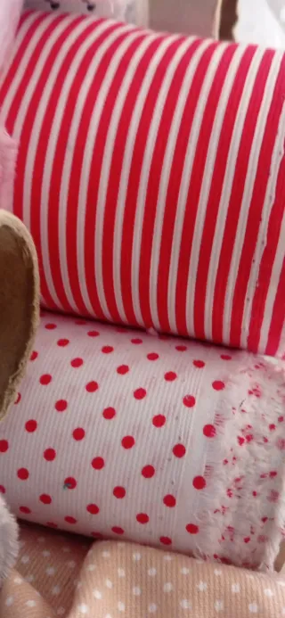 Tejido piqué rayas o topos rojo beige rosa ..
