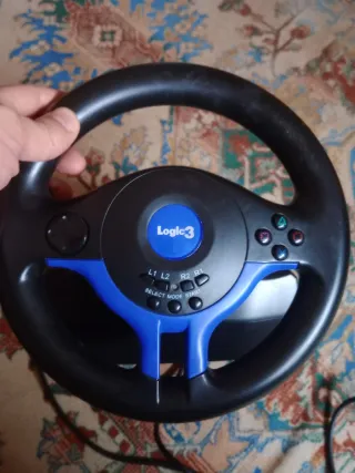 Volante Logic3 para videojuegos