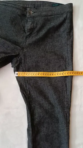 Pantalón elástico gris