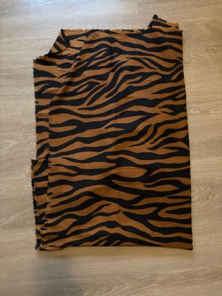 Bufanda/Fular Animal Print Marrón y Negro