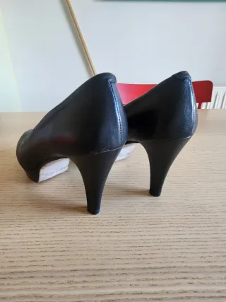 Zapatos de tacón negros Porto