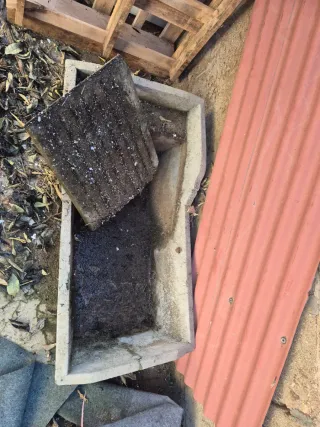 Pila de hormigón para jardín