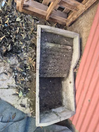 Pila de hormigón para jardín