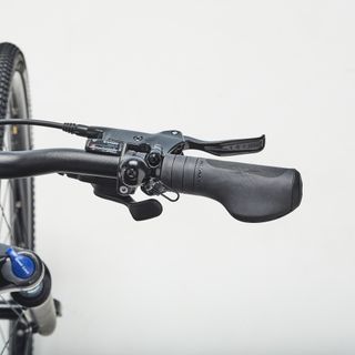 Bicicleta Eléctrica Trekking Riverside 520 E Gris