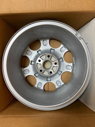 4 Llantas Audi A4 Berlina 8E0601025F Originales