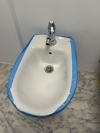 Mueble lavabo, espejo, bidet y grifería
