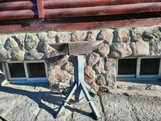 Yunque de herrero antiguo (Incluye pie)