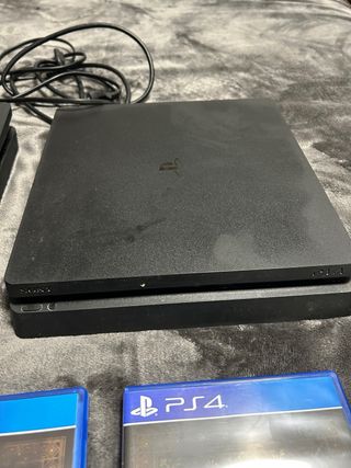 2 PS4 (PlayStation 4) + 3 Juegos Dark Souls