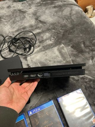 2 PS4 (PlayStation 4) + 3 Juegos Dark Souls