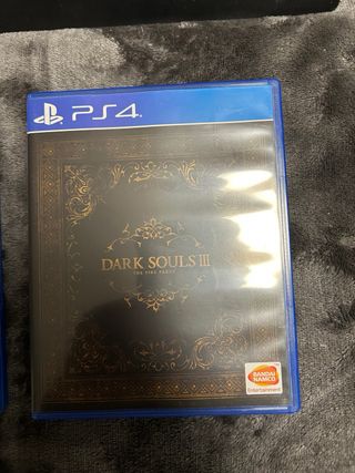 2 PS4 (PlayStation 4) + 3 Juegos Dark Souls
