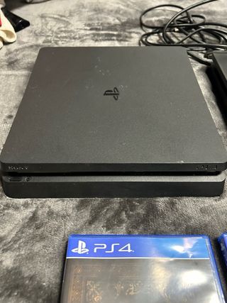 2 PS4 (PlayStation 4) + 3 Juegos Dark Souls