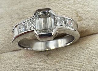 Anillo Oro 18kt Diamantes Talla Esmeralda