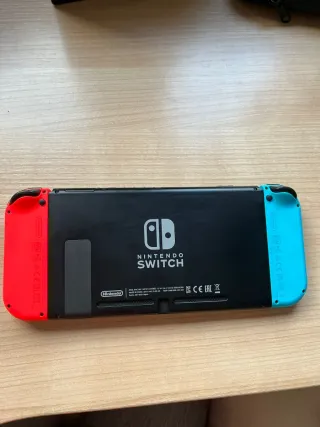 Nintendo Switch Azul/Rojo + Accesorios
