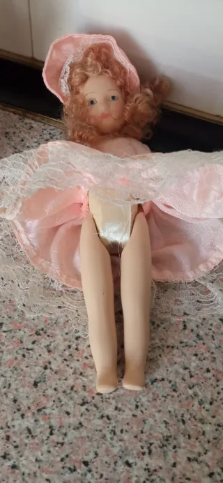 Due bambole vintage in porcellana