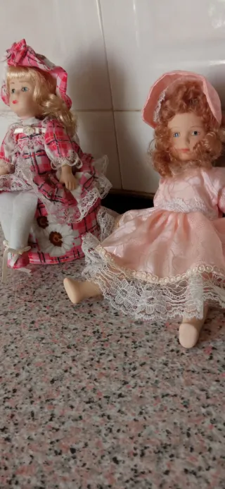 Due bambole vintage in porcellana