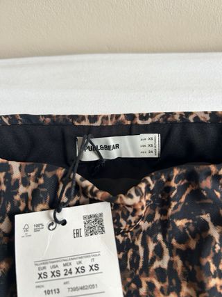 Falda Pull and Bear Leopardo Talla XS