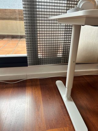 Escritorio Ikea BEKANT Blanco. Está como nuevo.