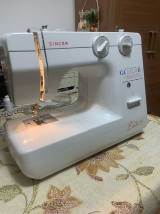 Máquina de coser Singer Edition
