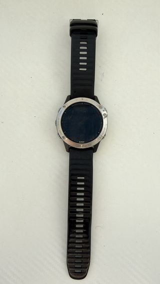 Reloj  Garmin Fenix 6 con su pulsometro