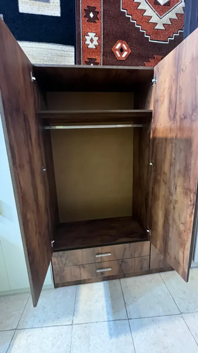 Armario 3 puertas y 2 cajones