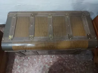 Arcón antiguo (aprox. 70 años)