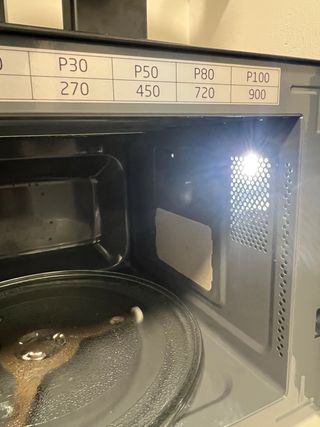 Microondas KOENIC con Grill