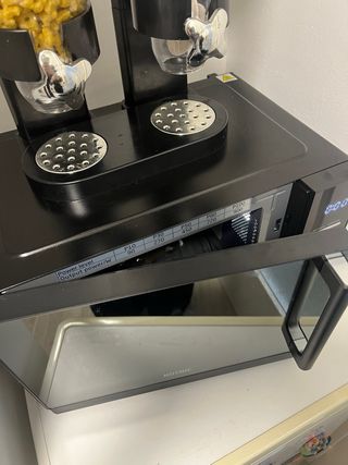 Microondas KOENIC con Grill