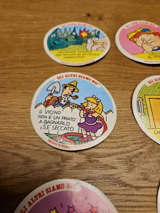 Adesivi vintage Gli altri siamo noi