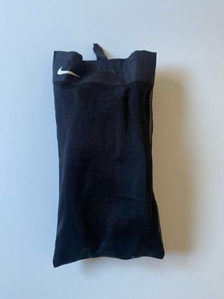 Espinilleras Nike Charge Negras