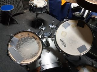 Batería Musical Yamaha Blanca