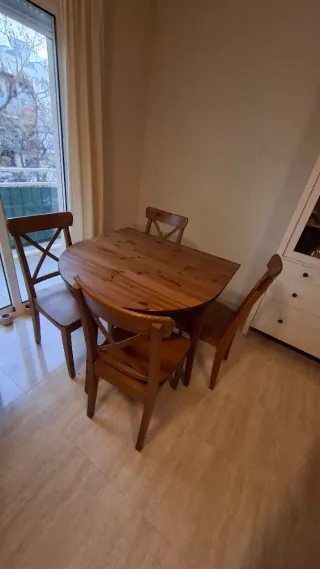 Mesa plegable, con ala abatible