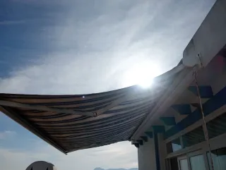 Toldo extensible 5,20x3,50 con cofre