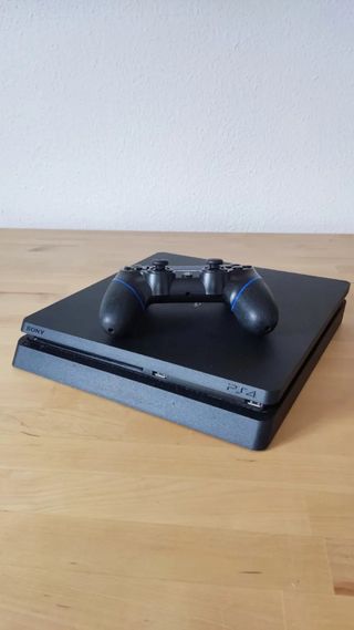 Ps4 Slim 500gb + 2 mandos