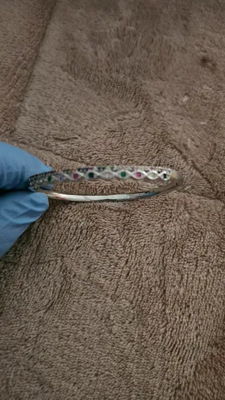 Pulsera con piedras plateada