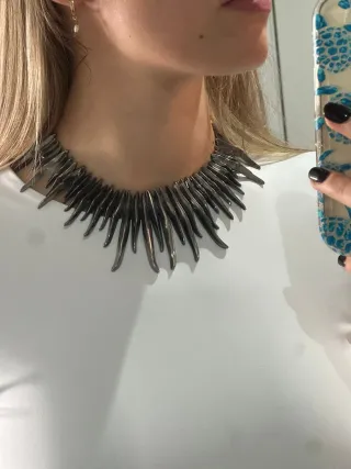 Gargantilla dorada estilo espiga