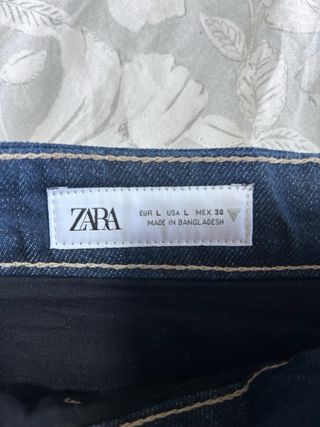 Minifalda Zara efecto globo