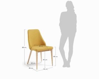 Sillas de comedor de color mostaza