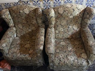 Conjunto de 2 sillones individuales tipo orejero