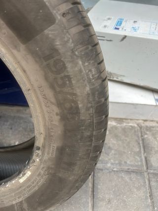 Neumático 195/65 R15