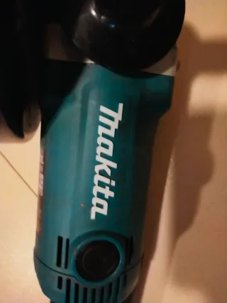 Amoladora Makita GA9050