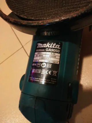 Amoladora Makita GA9050