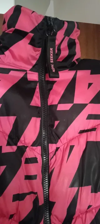 Cazadora Urbana Bershka Rosa y Negra