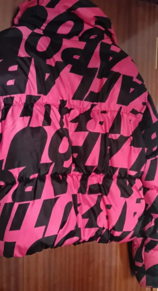 Cazadora Urbana Bershka Rosa y Negra