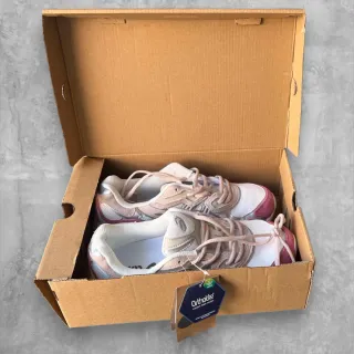 Zapatillas Asics Beige y Rosa