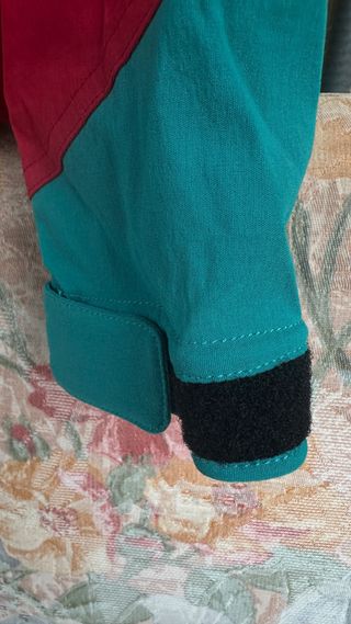 Chaqueta La Sportiva Roja y Turquesa