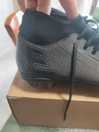 Scarpe da calcio Nike con calzino nere