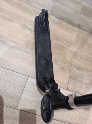 Patinete eléctrico infantil negro