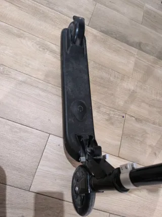 Patinete eléctrico infantil negro