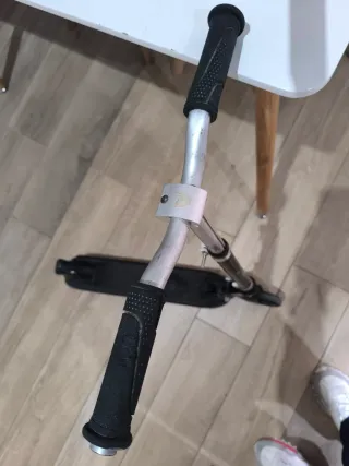 Patinete eléctrico infantil negro